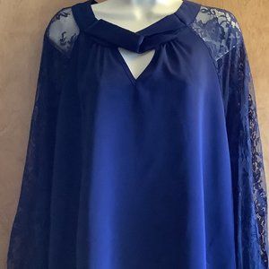 NWT Bloom Chic Lace Lantern Sleeve Blouse  Size:  12